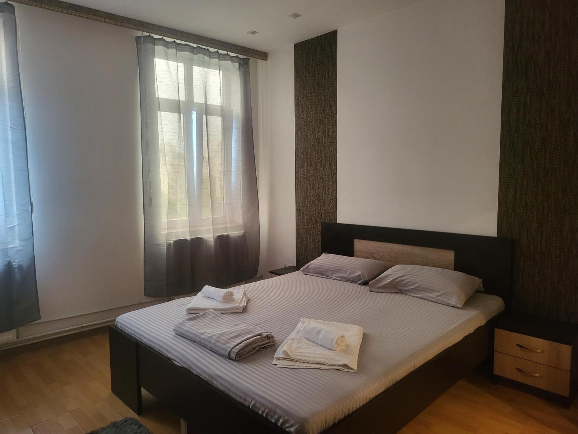 Aparthotel Yanis Bukarest Kültér fotó
